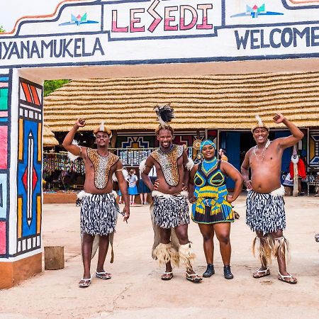 Aha Lesedi African Lodge & Cultural Village Broederstroom Kültér fotó