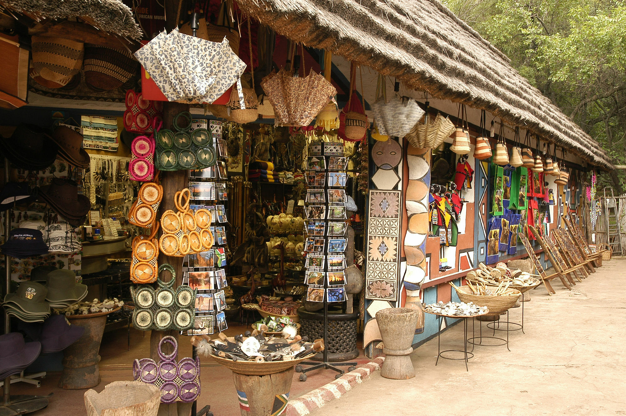 Aha Lesedi African Lodge & Cultural Village Broederstroom Kültér fotó