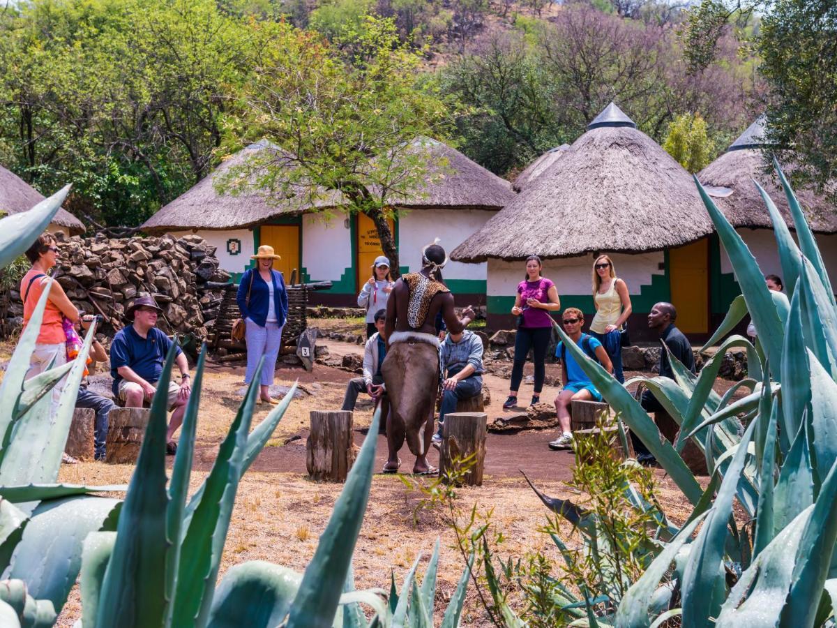 Aha Lesedi African Lodge & Cultural Village Broederstroom Kültér fotó