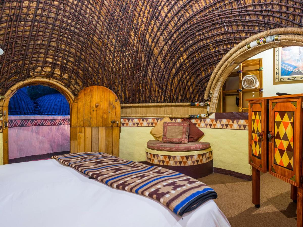 Aha Lesedi African Lodge & Cultural Village Broederstroom Kültér fotó