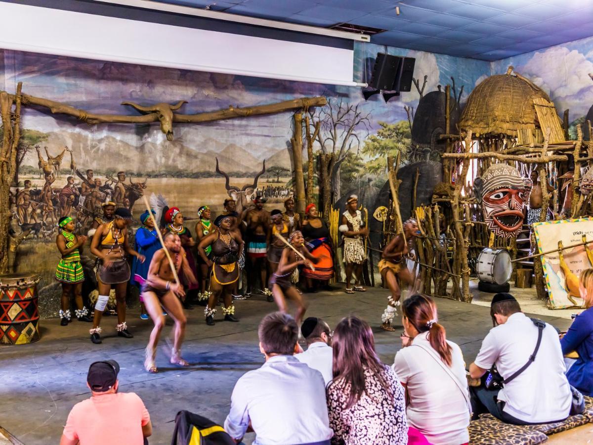 Aha Lesedi African Lodge & Cultural Village Broederstroom Kültér fotó