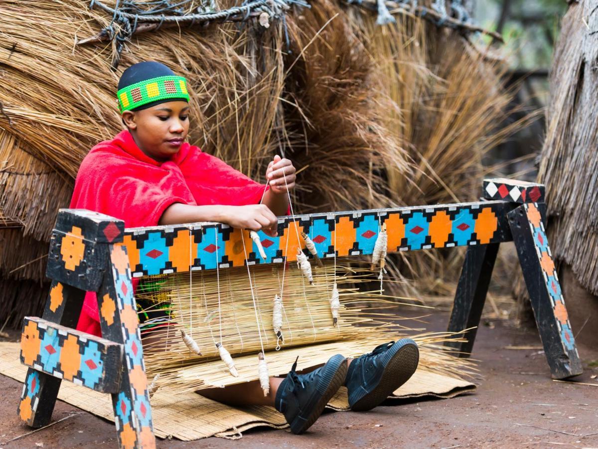 Aha Lesedi African Lodge & Cultural Village Broederstroom Kültér fotó